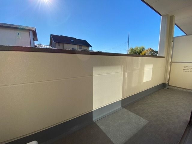 ��ʌ�����s�厚�Ɋ��̃}���V�����̃o���R�j�[