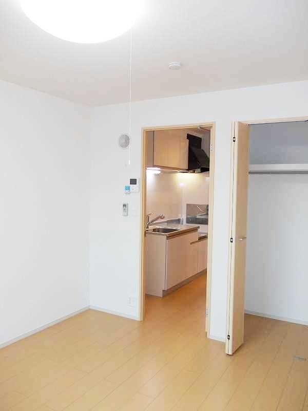 ��ʌ��z�J�s���C�N�^�E���U���ڂ̃}���V�����̂��̑������E�X�y�[�X