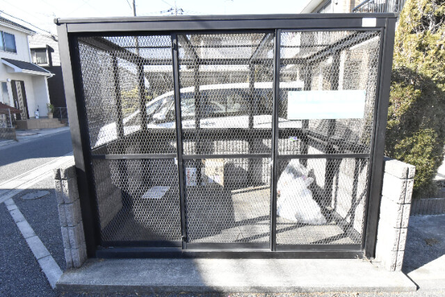 ��ʌ��������܎s��{��O���P���ڂ̃e���X�n�E�X�̂��̑�