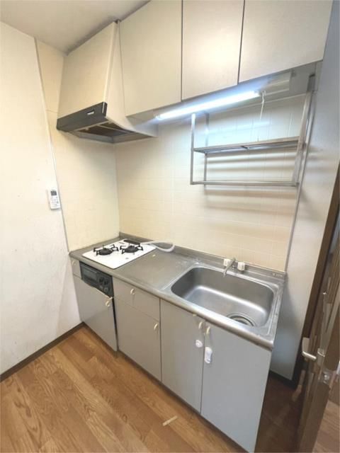 ��ʌ��z�J�s�ԓc�S���ڂ̃A�p�[�g�̃L�b�`��