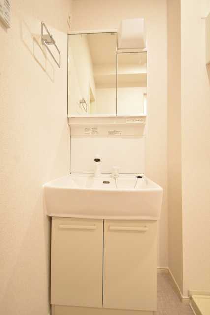 ��ʌ��������܎s����厚�w��̕ʏ��̃A�p�[�g�̐��ʏ�