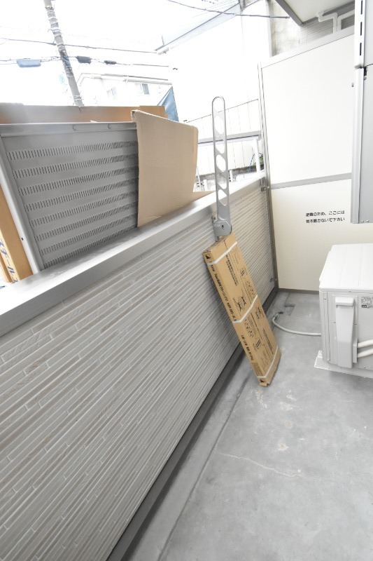 ��ʌ��������܎s����厚�w��̕ʏ��̃A�p�[�g�̃o���R�j�[