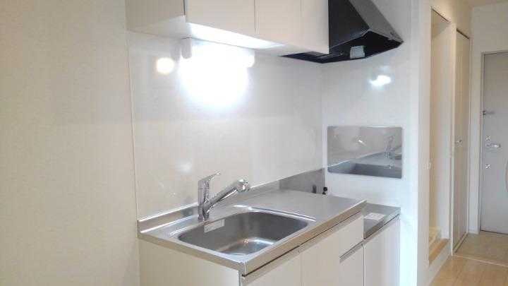 ��ʌ������s���v��̃A�p�[�g�̃L�b�`��