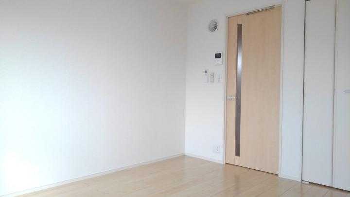 ��ʌ������s���v��̃A�p�[�g�̂��̑������E�X�y�[�X