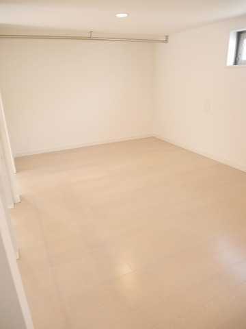 ��ʌ�����s���ԂP���ڂ̃A�p�[�g�̎��[