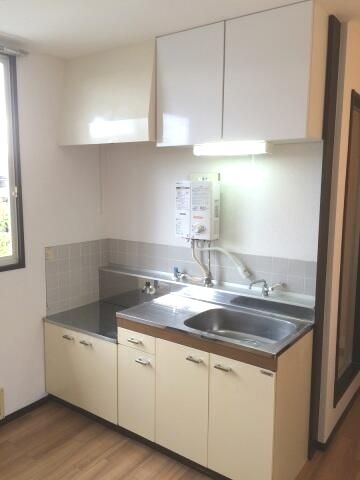 ��ʌ��������܎s��΋搼���̃A�p�[�g�̃L�b�`��