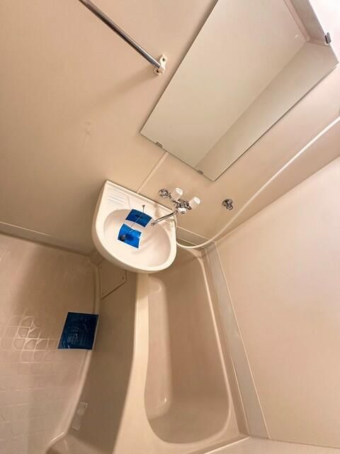 ��ʌ��������܎s�����擌��{�U���ڂ̃A�p�[�g�̃o�X