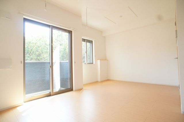 ��ʌ��������܎s���撆���P���ڂ̃A�p�[�g�̋��ԁE���r���O