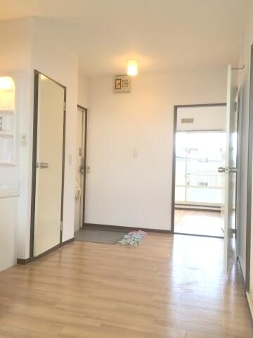 ��ʌ��������܎s��΋搼���̃A�p�[�g�̂��̑������E�X�y�[�X