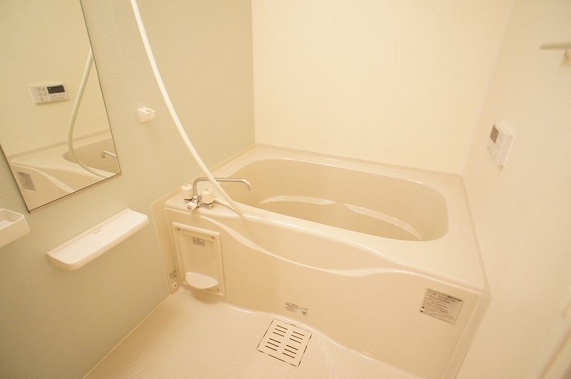 ��ʌ��������܎s�΋�厚���̃A�p�[�g�̃o�X