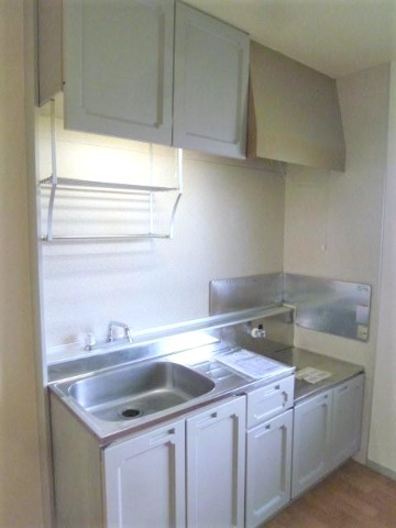 ��ʌ�����s���ԂP���ڂ̃A�p�[�g�̃L�b�`��