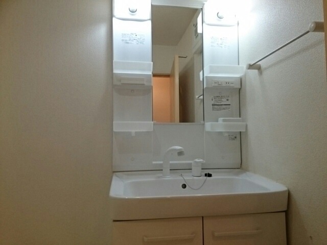 ��ʌ��������܎s������厚�쒆��̃A�p�[�g�̐��ʏ�