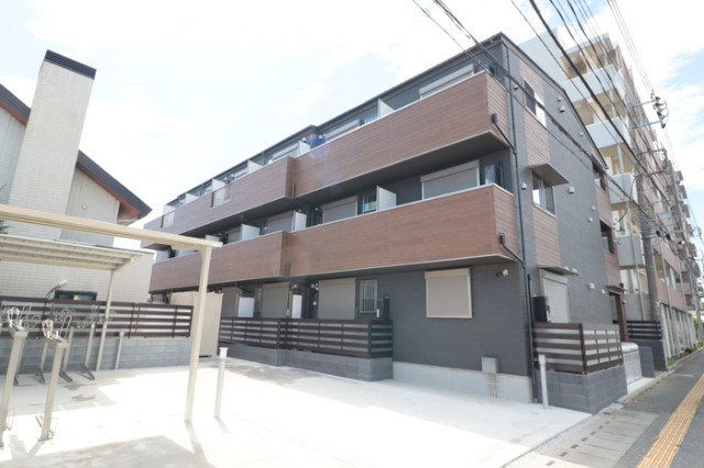 ��ʌ�����s�΋u�Q����10-21�̃A�p�[�g�̌����O��