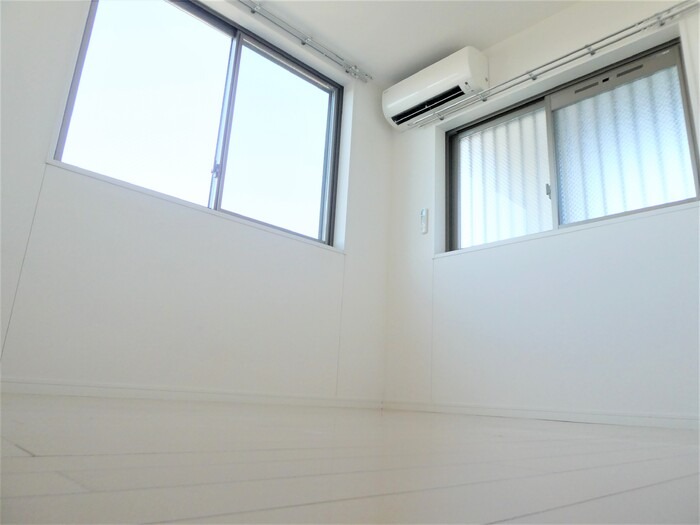 ��ʌ�����s�厚�_�˂̃}���V�����̂��̑������E�X�y�[�X