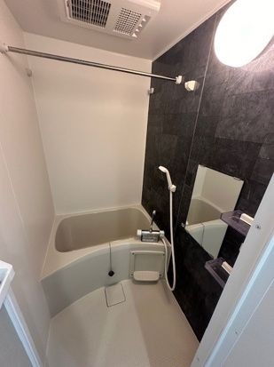 ��ʌ��������܎s��{����ؒ��S���ڂ̃A�p�[�g�̃o�X