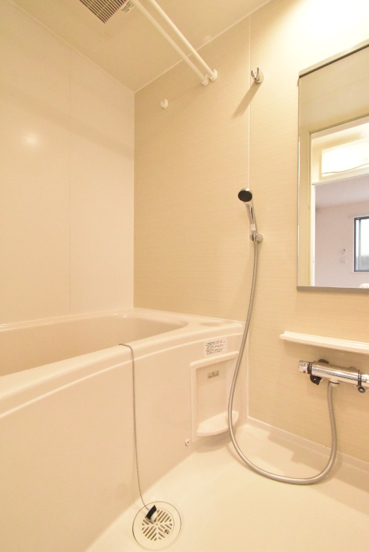 ��ʌ�����s����T���ڂ̃}���V�����̃o�X