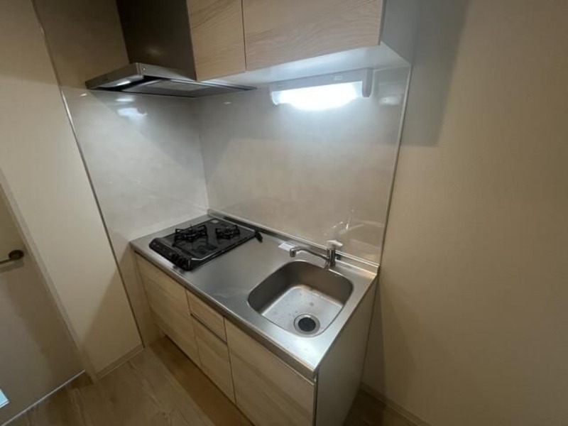 ��ʌ��������܎s�k����i���Q���ڂ̃A�p�[�g�̃L�b�`��