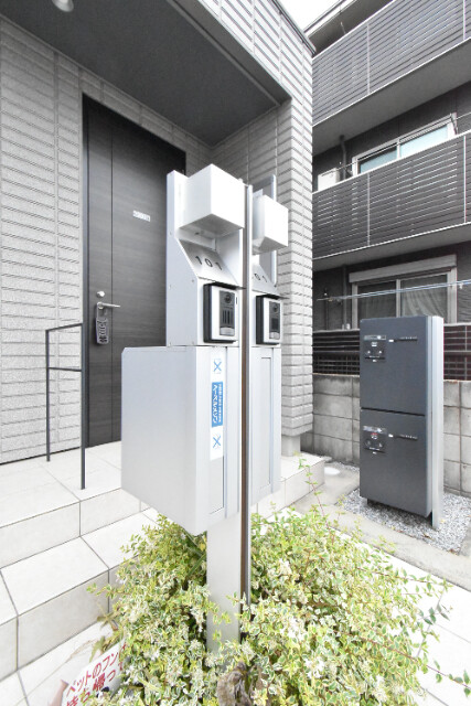 ��ʌ�����s����T���ڂ̃}���V�����̃G���g�����X