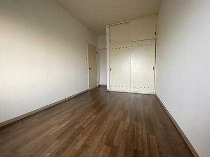 ��ʌ��z�J�s�ԎR���Q���ڂ̃}���V�����̂��̑������E�X�y�[�X