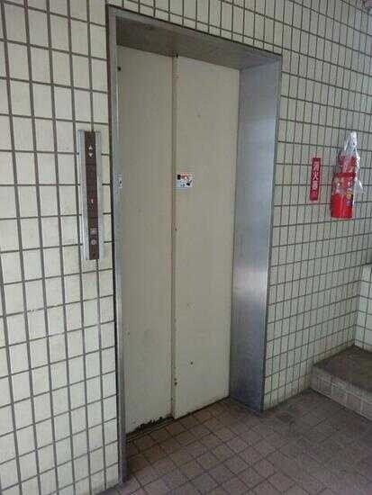 ��ʌ��z�J�s�ԎR���Q���ڂ̃}���V�����̂��̑�