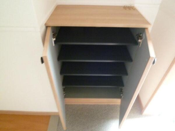 ��ʌ�����s�厚���̃A�p�[�g�̌���