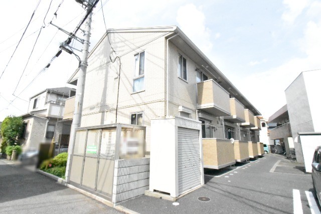 ��ʌ������s�������̃A�p�[�g�̌����O��