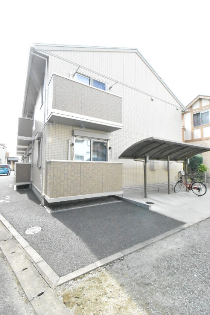 ��ʌ������s������741-1�̃A�p�[�g�̌����O��