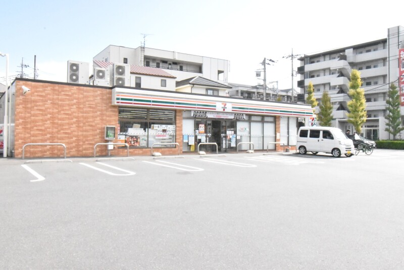 ��ʌ������s�������̃A�p�[�g�̎���