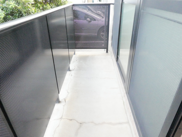 ��ʌ�����s��ؐ��T���ڂ̃A�p�[�g�̃o���R�j�[