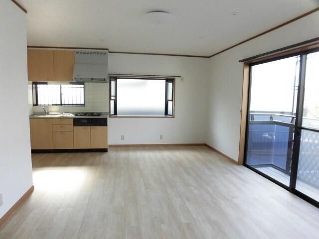 ��ʌ�����s�厚�����̃A�p�[�g�̋��ԁE���r���O