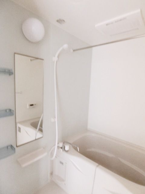 ��ʌ��@�c�s����R���ڂ̃A�p�[�g�̃o�X