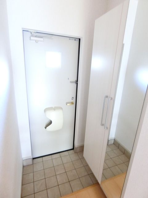 ��ʌ��@�c�s����R���ڂ̃A�p�[�g�̌���