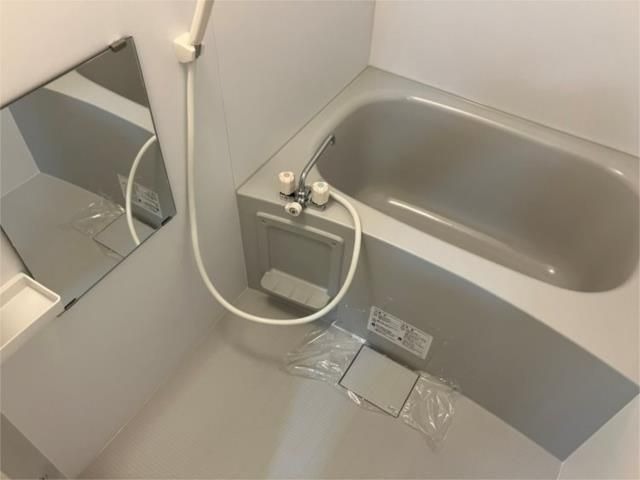 ��ʌ������s�������̃A�p�[�g�̃o�X