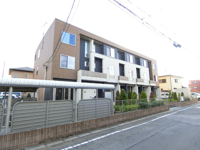 ��ʌ��������܎s�����擌��{�V����65-21�̃A�p�[�g�̌����O��