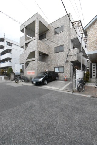 ��ʌ�����s�˒˓��R���ڂ̃}���V�����̌����O��