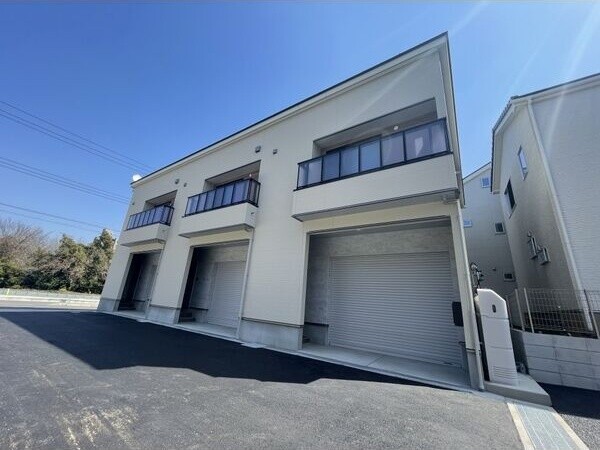 ��ʌ��������܎s�΋�厚���838-2�̃A�p�[�g�̌����O��