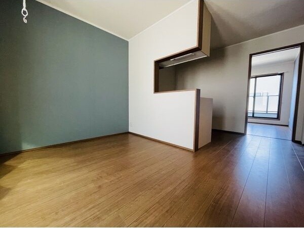 ��ʌ��������܎s�΋�厚���̃A�p�[�g�̋��ԁE���r���O