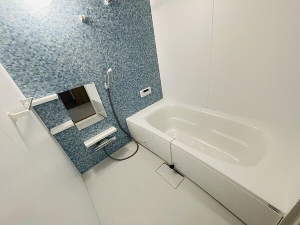 ��ʌ��������܎s�΋�厚���̃A�p�[�g�̃o�X