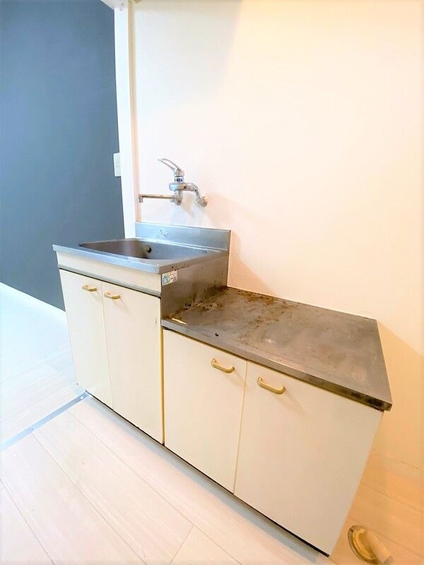 ��ʌ��������܎s�΋擌�Y�a�V���ڂ̃A�p�[�g�̃L�b�`��