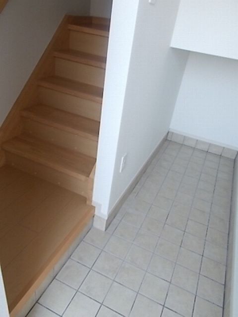 ��ʌ��k�����S�ɓޒ����P���ڂ̃A�p�[�g�̌���