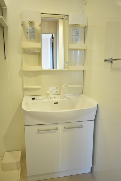 ��ʌ��k�����S�ɓޒ������Q���ڂ̃A�p�[�g�̐��ʏ�