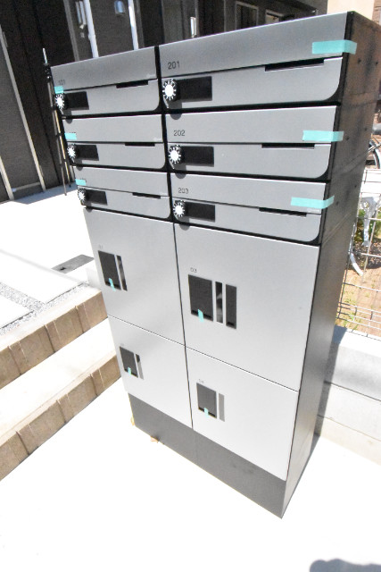 ��ʌ�����s�˒˓��R���ڂ̃A�p�[�g�̂��̑�