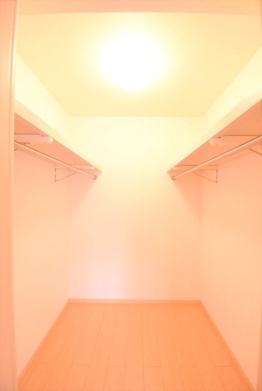 ��ʌ�����s�����Q���ڂ̃A�p�[�g�̎��[