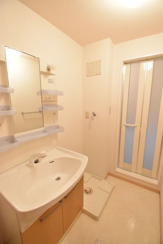 ��ʌ�����s�����Q���ڂ̃A�p�[�g�̐��ʏ�