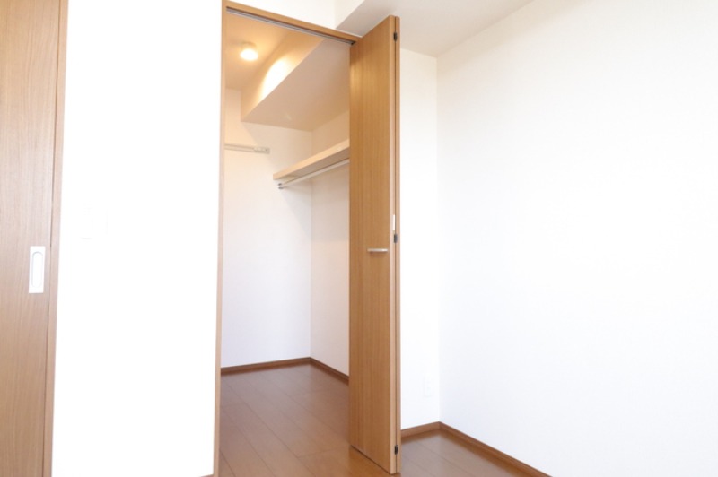 ��ʌ��z�J�s���C�N�^�E���V���ڂ̃A�p�[�g�̎��[