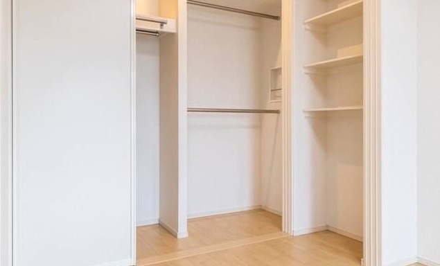 ��ʌ�����s�厚�����q�V�c�̃A�p�[�g�̎��[