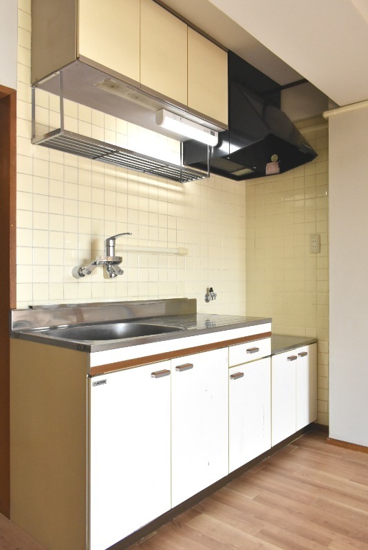 ��ʌ��������܎s�΋�R��P���ڂ̃}���V�����̃L�b�`��