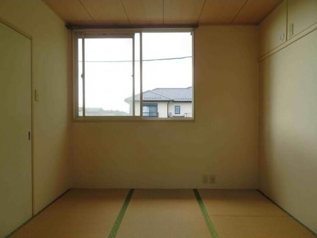 ��ʌ�����s�厚�ˍ�̃A�p�[�g�̂��̑������E�X�y�[�X