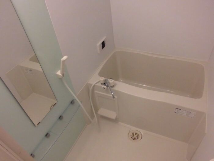 ��ʌ������s�ٓV�P���ڂ̃A�p�[�g�̃o�X