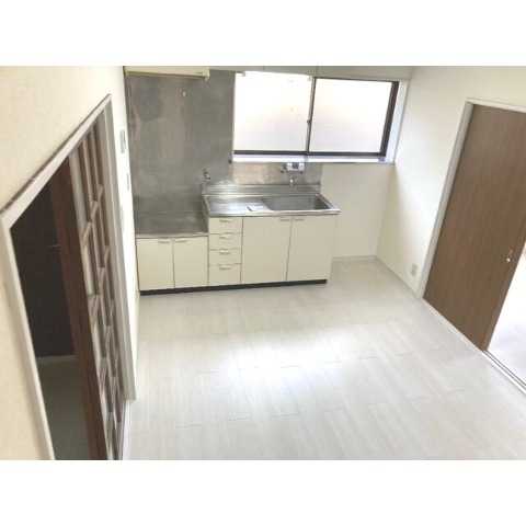 ��ʌ�����s���s�o�H�T���ڂ̃A�p�[�g�̃L�b�`��